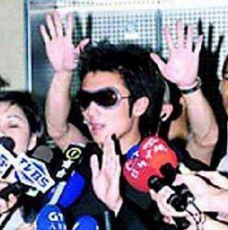 科技力量重塑明星形象，全新智能科技產(chǎn)品介紹