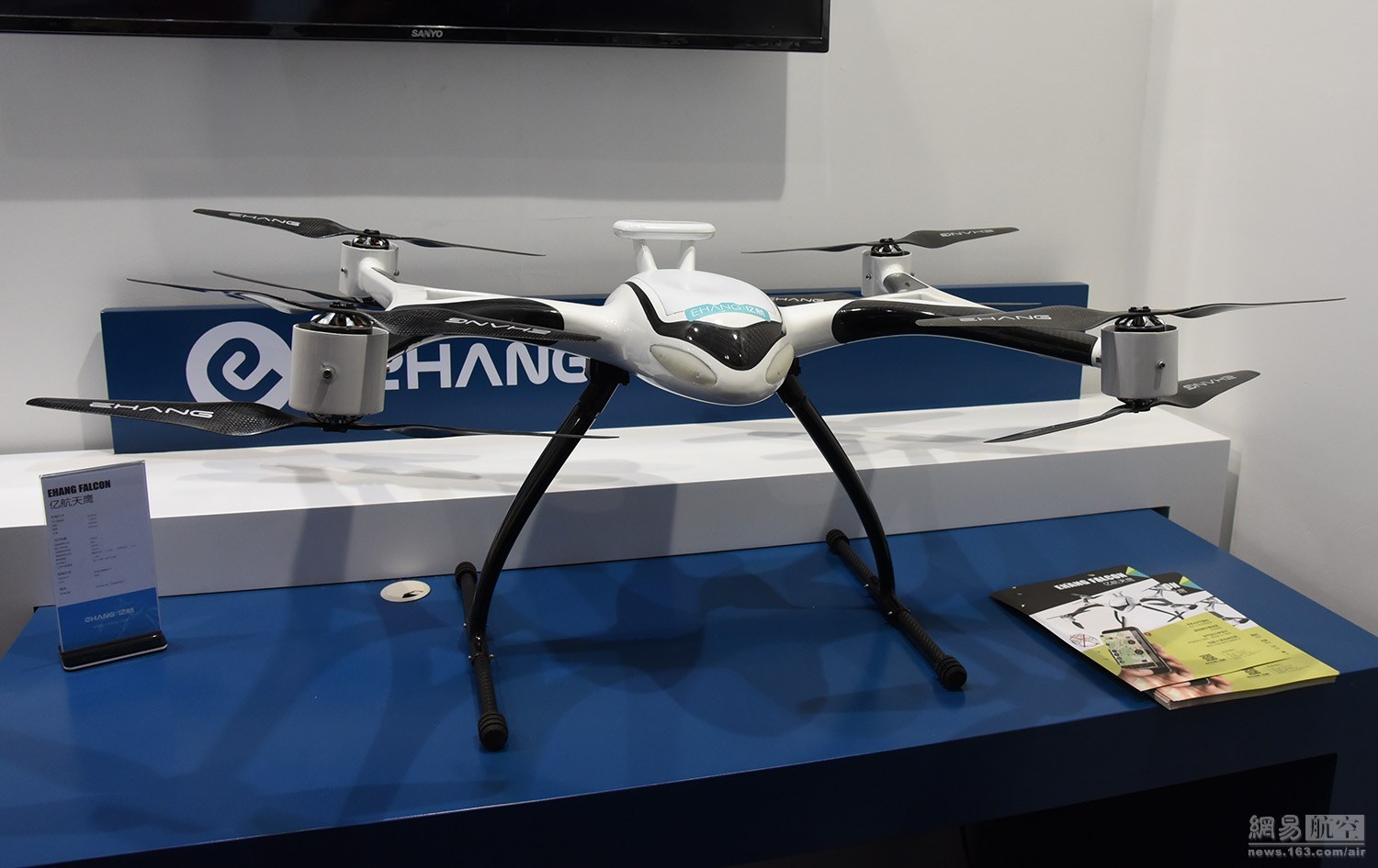 無人機表演價格揭秘，背景、發(fā)展及其在特定時代的地位影響