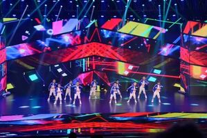 潮流舞蹈風(fēng)采，舞動(dòng)人生，自信閃耀的魅力瞬間