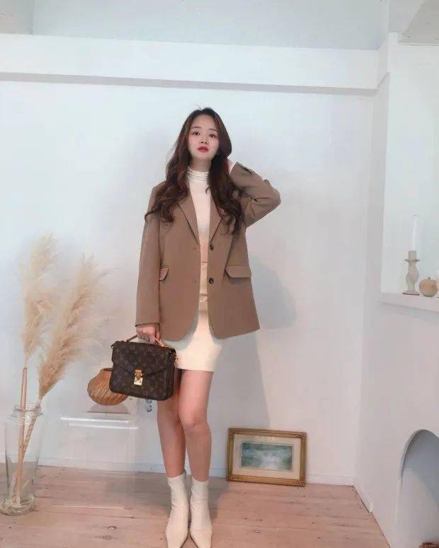 韓國新晉女主播作品探秘與欣賞，領略精彩瞬間