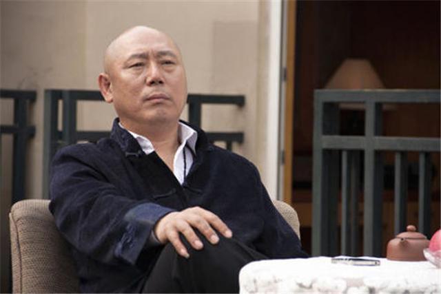 李成儒，從舞臺到熒屏的自信蛻變與成就感滿滿之路