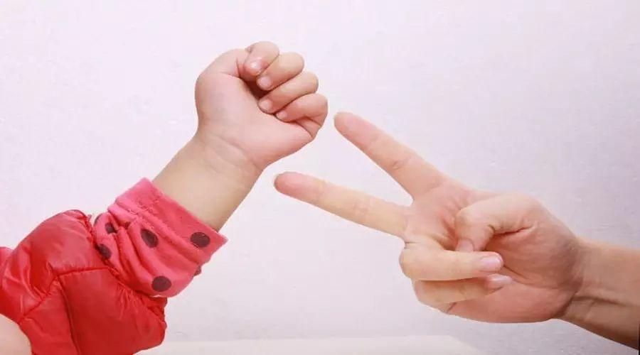 幼兒大班最新趣味手指游戲集錦，玩轉(zhuǎn)手指游戲，快樂成長(zhǎng)！