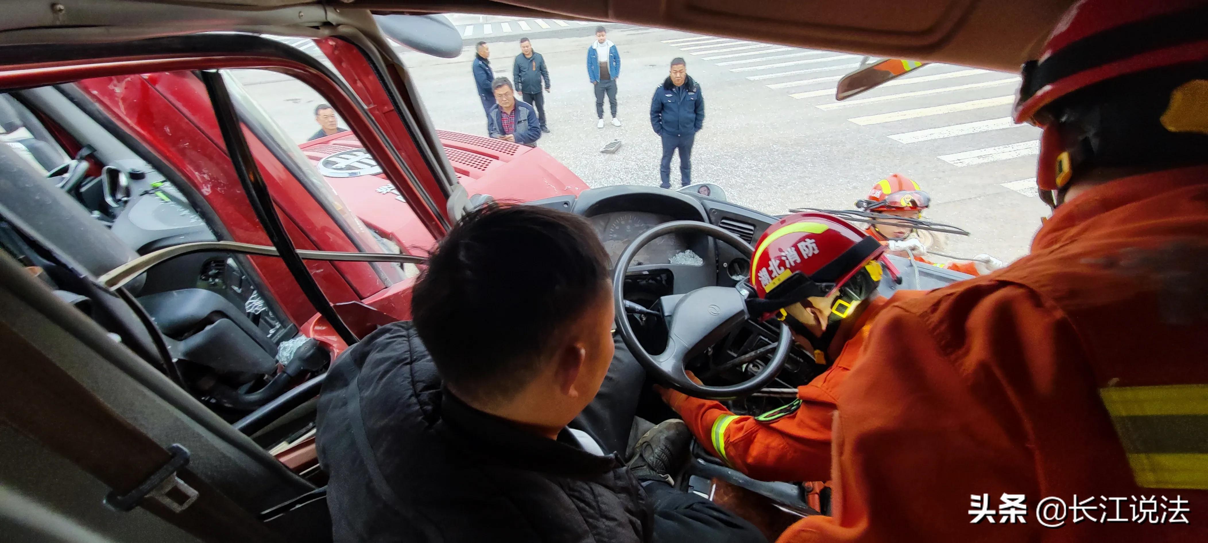 震撼！蘄春再現(xiàn)車禍悲劇，警鐘長鳴——2025最新車禍新聞