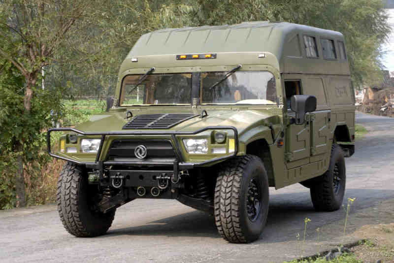 東風(fēng)最新軍車震撼登場，展現(xiàn)雄姿！