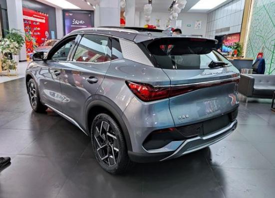 比亞迪電車(chē)最新動(dòng)態(tài)引領(lǐng)行業(yè)革新風(fēng)暴！